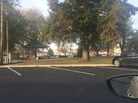 1.1445891736.town-square-on-old-route-66-illinois